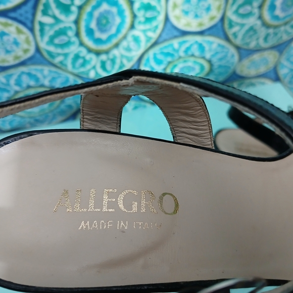 Italian Leather Sandals - Picture 6 of 9